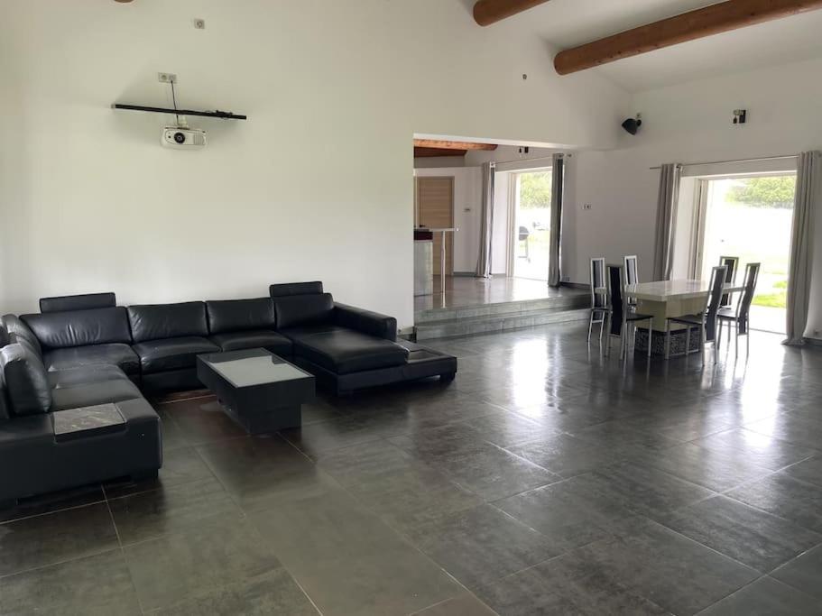 Villa Rians Rians  Exterior photo